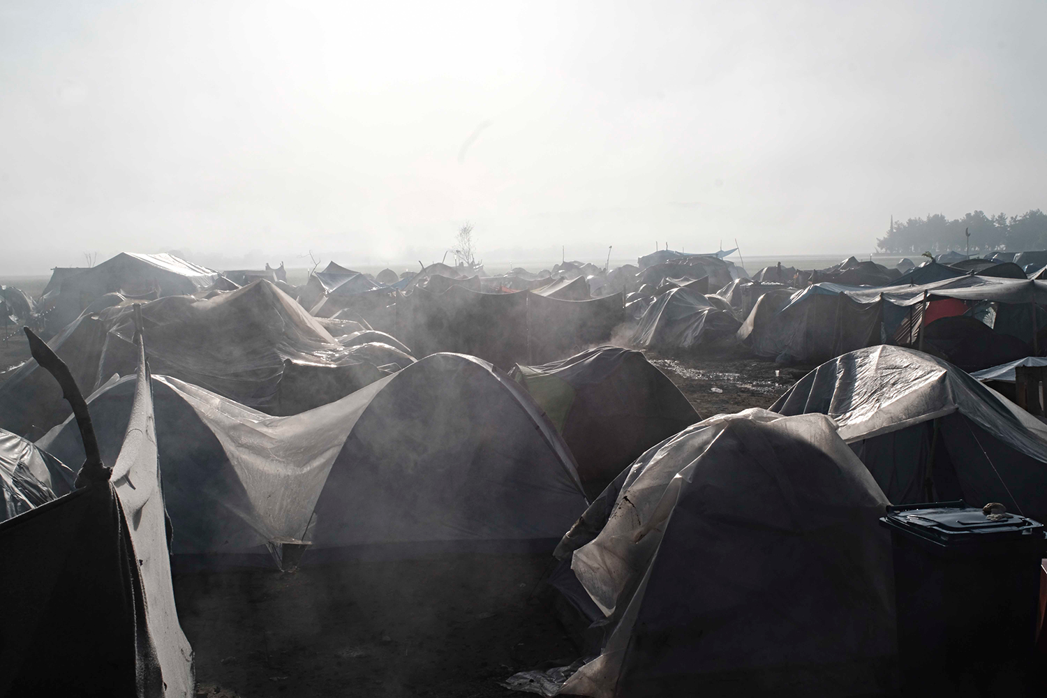 La rutina diària del camp d’Idomeni: una lluita contínua per la supervivència