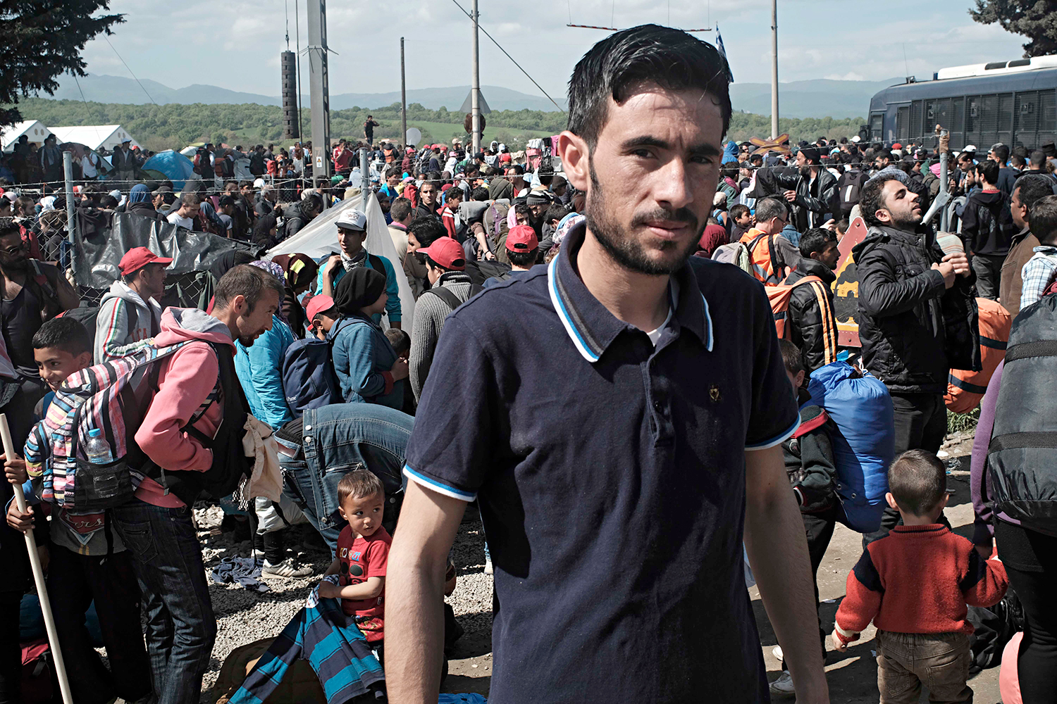 El Mustafà va fugir de Síria després de perdre la cama en un atemptat amb cotxe bomba. Atrapat ara a Idomeni, espera que s’obri la frontera per continuar el viatge fins a Alemanya